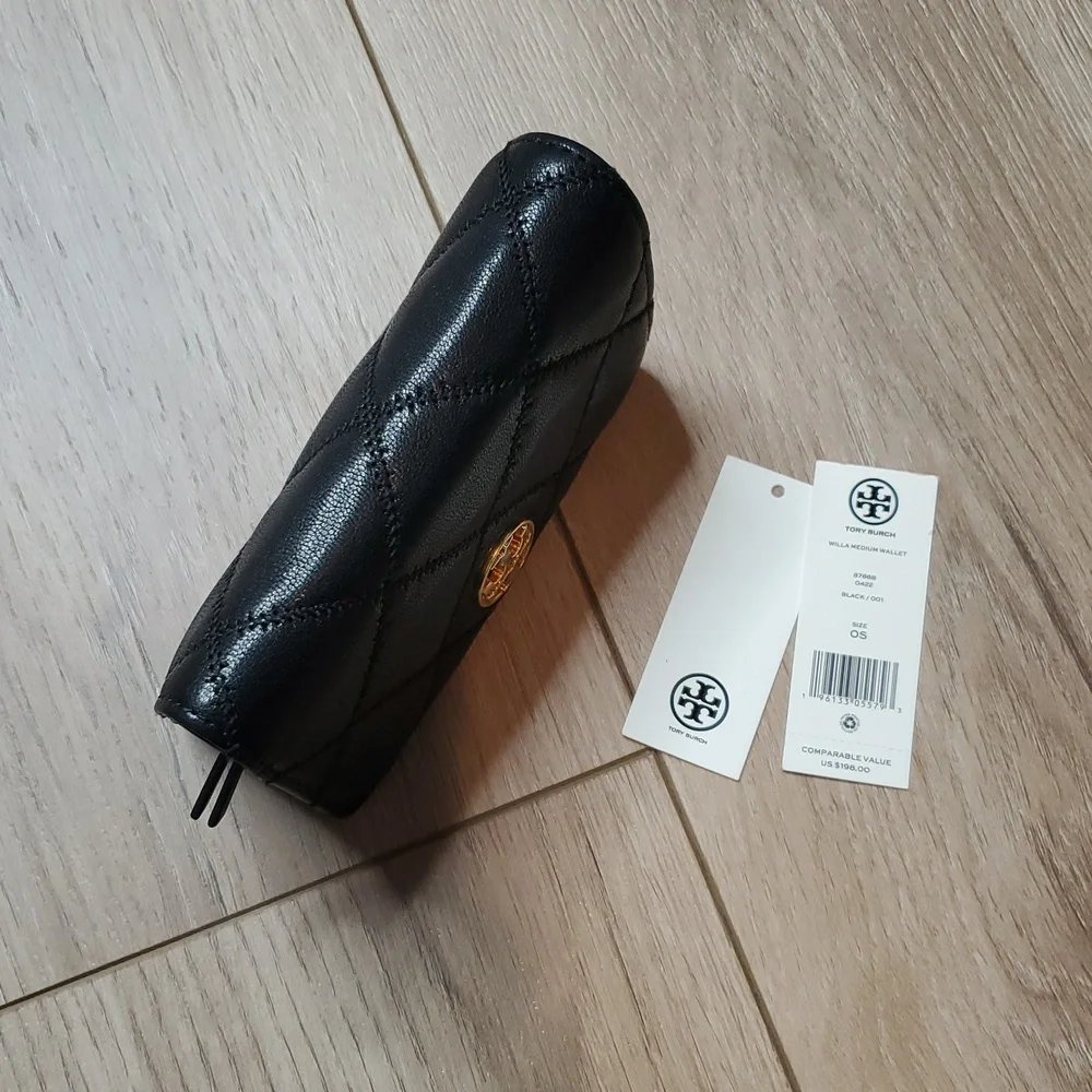 Tory Burch Quilted Willa Medium Wallet - Picture 6 of 10